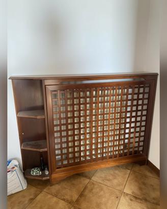 Mobile in legno apribile per termosifone