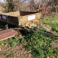 RIMORCHIO AGRICOLO RIBALTABILE