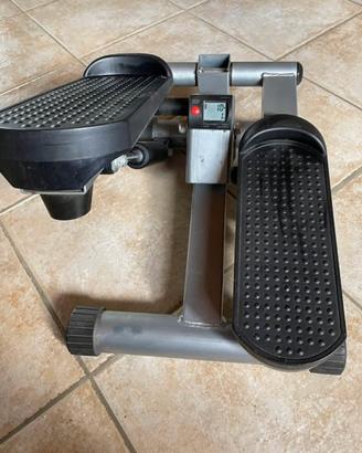 Attrezzo palestra stepper