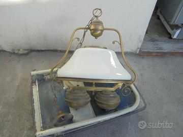 Vari lampadari vintage rame ottone  vetro permuto