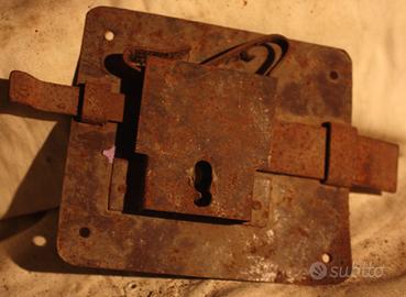 Vecchia serratura portone anni 30/40