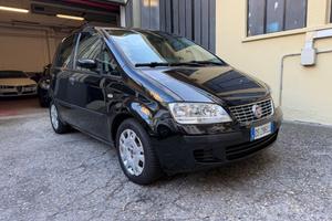 Fiat Idea 1.2 16v Black Label