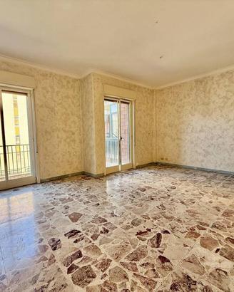Appartamento di 120 m² con 5 locali e box auto a C
