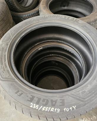 gomme 235/55/19. 255/50/19