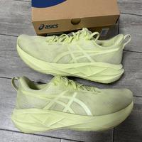 Scarpa running asics novablast 5 lite-show