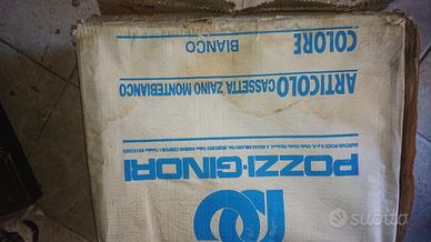 Cassetta a zaino in ceramica bianca