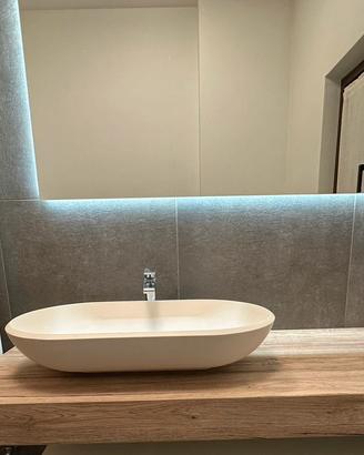 Mobile bagno con piano appoggio  e lavabo