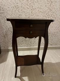 Coppia Mobiletti in stile