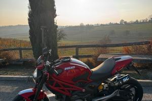 Ducati monster 696 A2