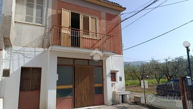 CASA DI CORTE A ALATRI