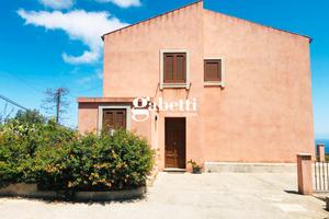 Panoramica villetta indipendente con terreno VC/73