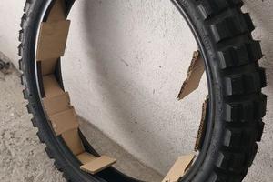 Gomma Continental tkc 80 misura 110/80-19" NUOVA