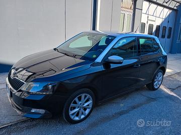 Skoda Fabia 1.0 MPI 60 CV Twin Color Design Editio