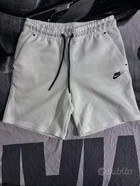Shorts nike tech bianco