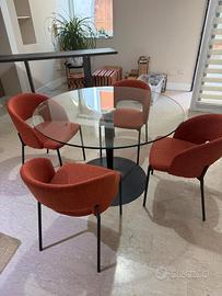 Tavolo tondo e sedie da soggiorno o ufficio