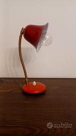 Lampada anni 60 da tavolo o scrivania 