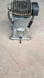 Gruppo pompante compressore aria