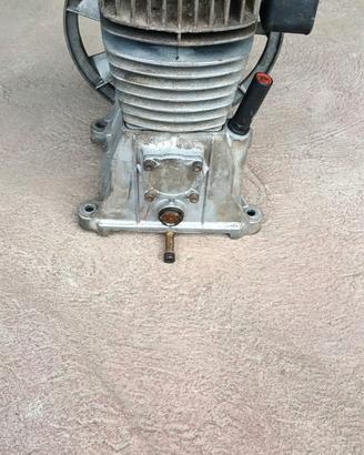 Gruppo pompante compressore aria