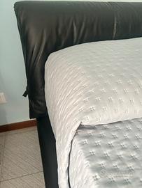 Letto matrimoniale vera pelle nero