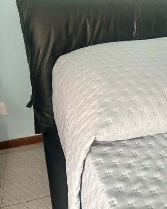 Letto matrimoniale vera pelle nero