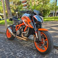 KTM 1290 Super Duke R 2022
