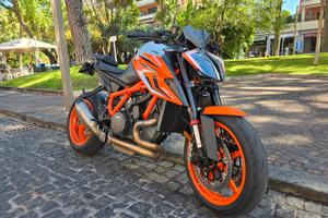 KTM 1290 Super Duke R 2022