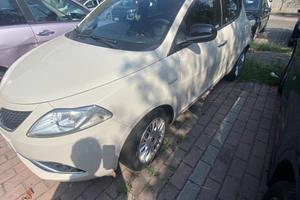 Auto in ottime condizione