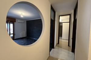 QUADRILOCALE CON 2 GARAGE e posto auto.