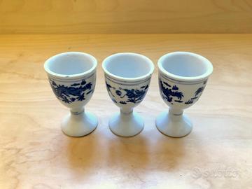 Vecchi bicchierini giapponesi per liquore