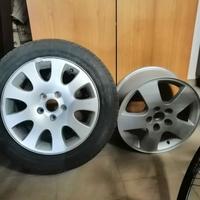 n 2 cerchi Audi  uno con pneumatico 205/55 r16