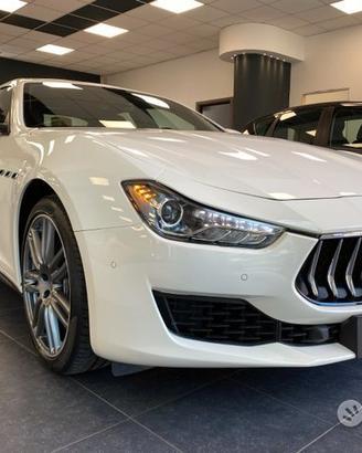 MASERATI Ghibli GRANLUSSO 3.0 275 CV