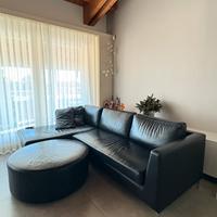Divano + Pouf in pelle nera