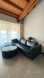 Divano + Pouf in pelle nera