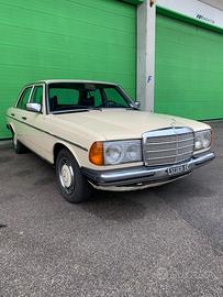 Mercedes 240D serie w123