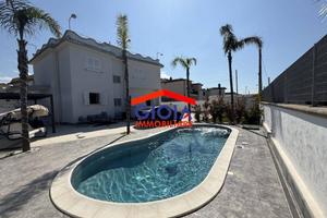 Villa di 245 m² con più di 5 locali e box auto dop