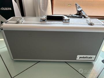 Pedaltrain con Hard Case + Alimentatore Mooer Micr