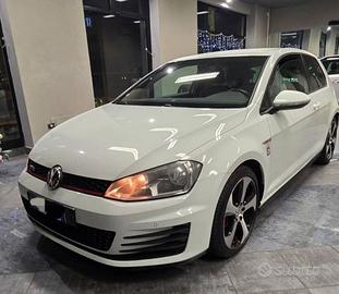 Volkswagen Golf 2.0 tsi Gti 3p