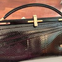 Borsa e scarpe in pelle