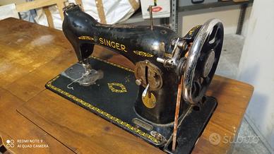 Macchina da cucire Singer a pedale da restaurare