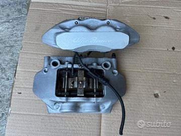 Pinze Brembo anteriori a 4 pompanti