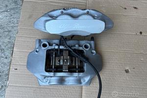 Pinze Brembo anteriori a 4 pompanti