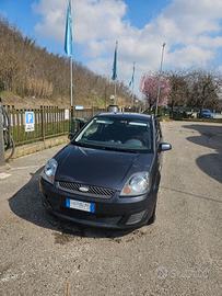 FORD Fiesta 5a serie (2002)