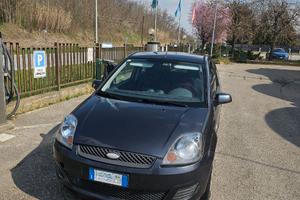 FORD Fiesta 5a serie (2002)