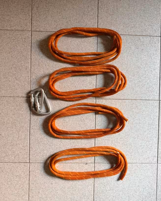 Kit ferrata: 4 corde da 3m + 2 moschettoni