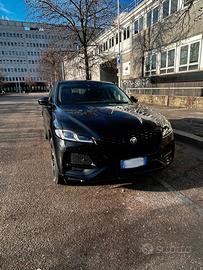 Jaguar F Pace P400