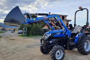 Trattore Solis 26 con caricatore frontale Bonatti