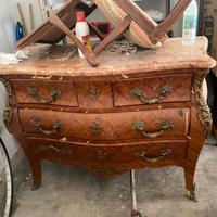 Comò antico trittico