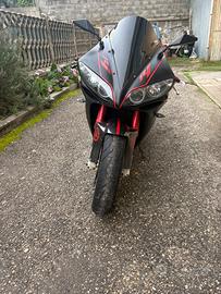 Yamaha r1