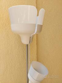 Lampada piantana da terra bianca con luce lettura