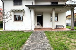 VILLA SINGOLA A SAN GIORGIO BIGARELLO
